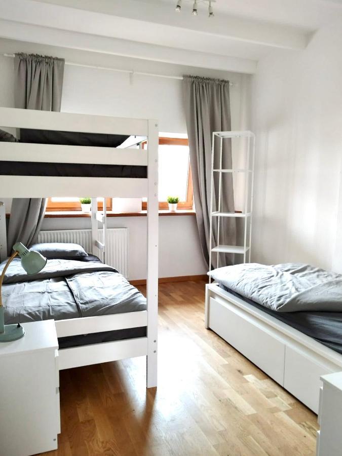 Wake Villa Brwinow Exterior foto