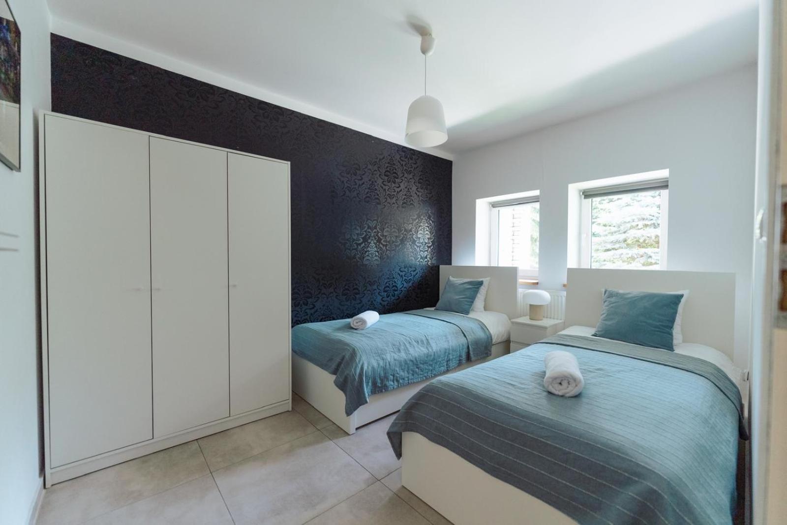 Wake Villa Brwinow Exterior foto